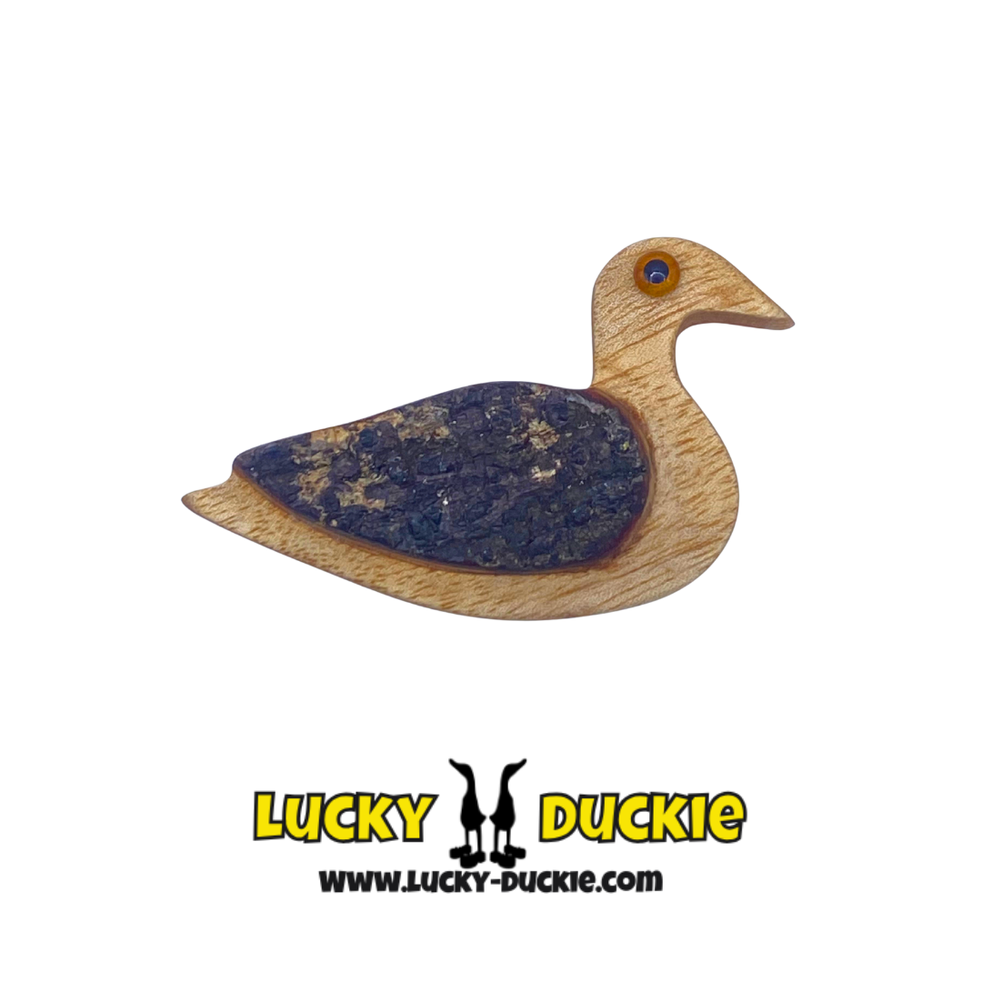 Dara the Duck Magnet