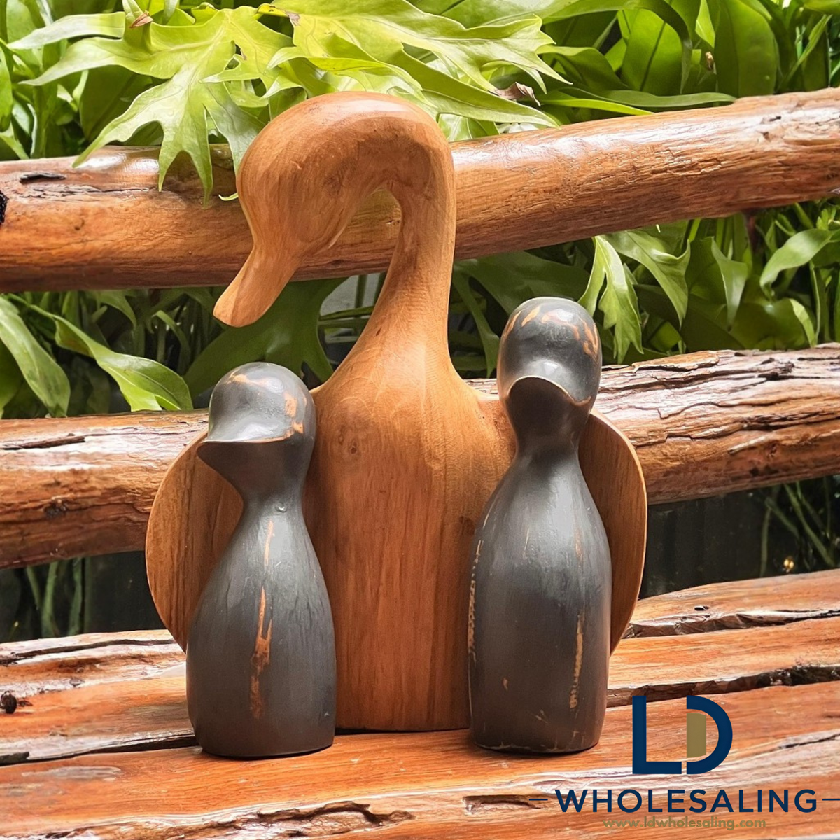 Swan Family Figurine Set